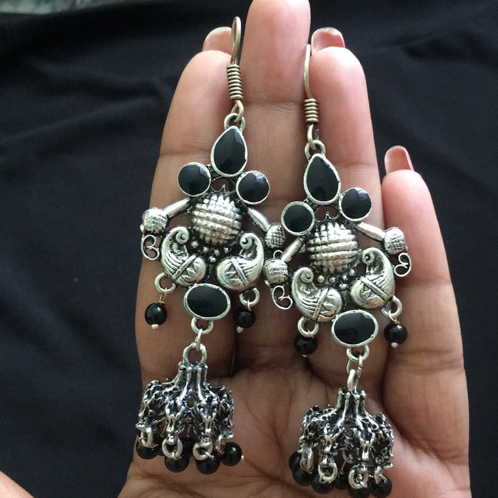Jewellery - Picture 3 of 3